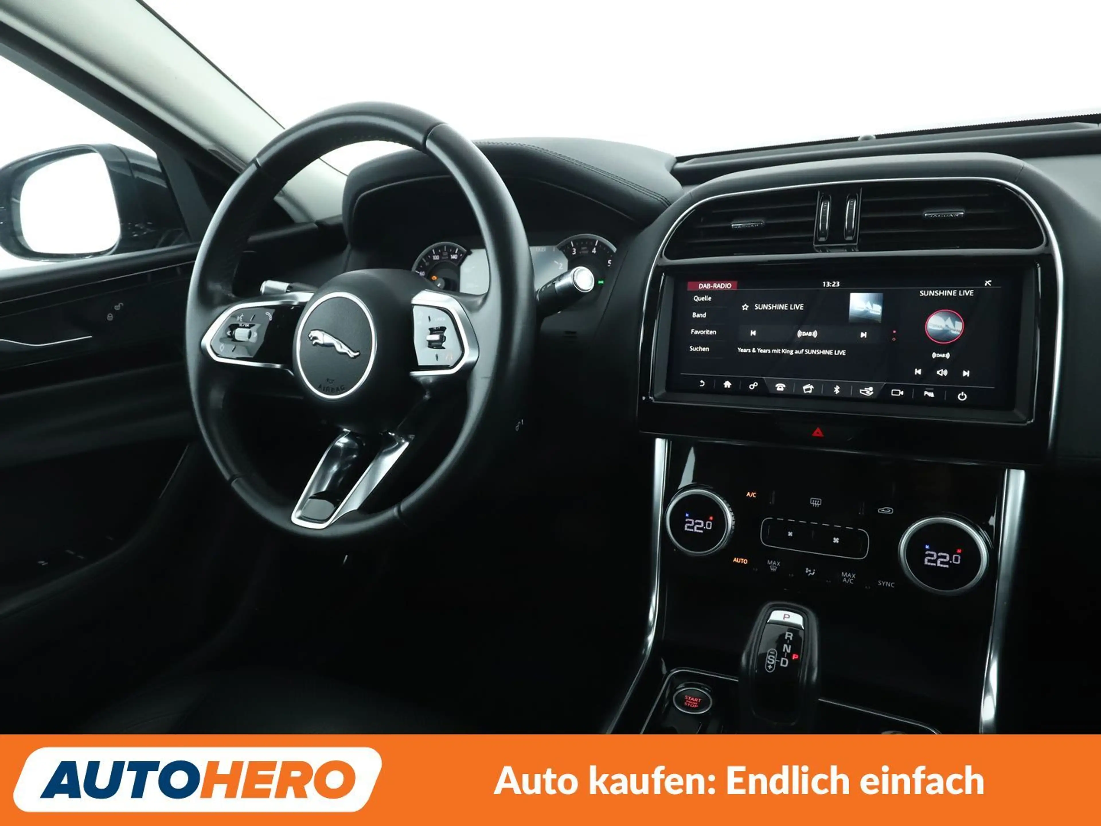Jaguar XE 25t S Aut.*NAV*LED*TEMP*CAM*PDC*ALU*KLIMA*LWS* — photo 13
