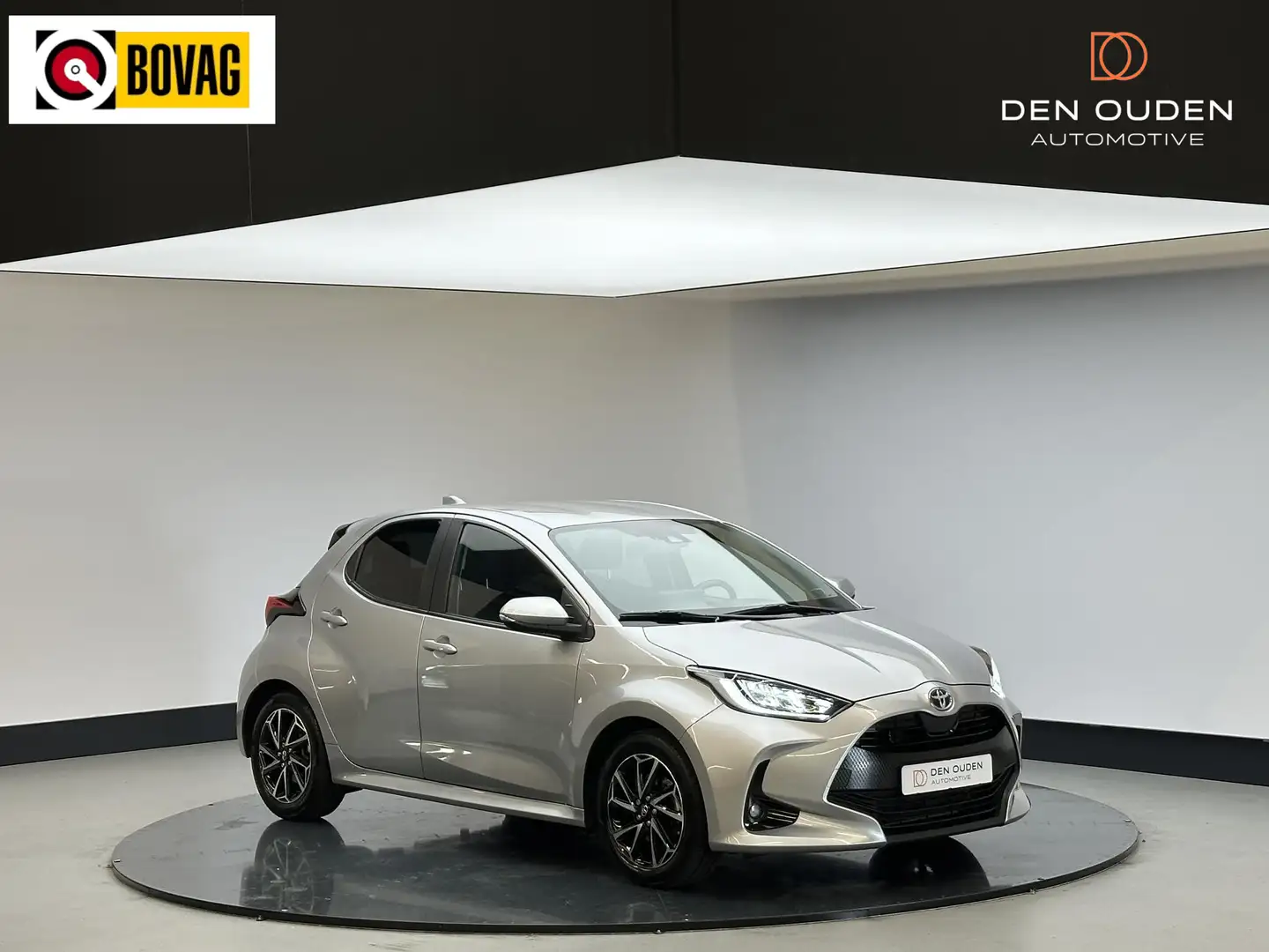 Toyota Yaris 1.5 Hybrid Dynamic | Cam Achter | 16'' LM velgen | Gris - 1