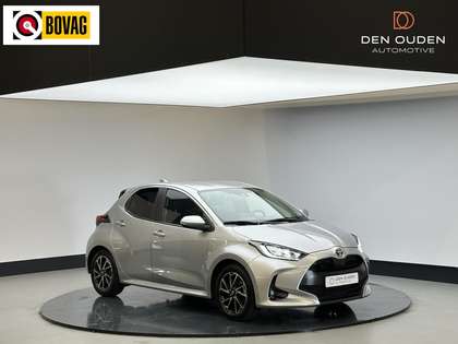 Toyota Yaris 1.5 Hybrid Dynamic | Cam Achter | 16'' LM velgen |