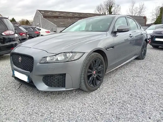 Jaguar XF 2.0L D - 180 CV  BVA AWD Business R-Sport * REPRISE POSSIBLE *