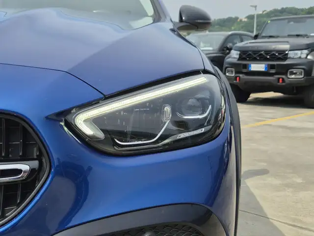 Mercedes-Benz C-Class view 17