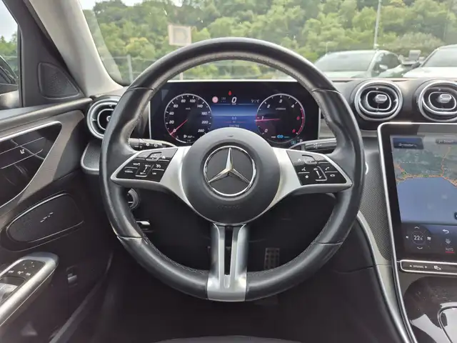 Mercedes-Benz C-Class view 18