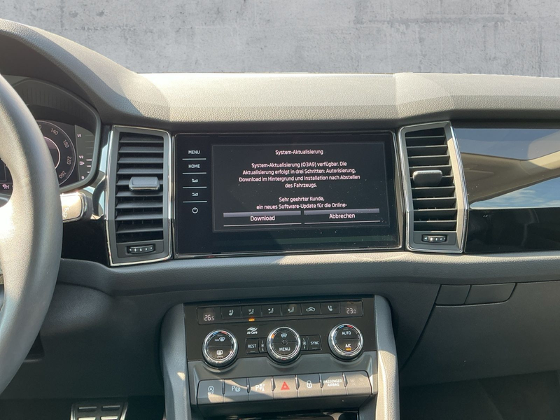 Skoda Kodiaq 2.0 TDI DSG 4x4 L&K LED+NAVI+SHZ+AHK+360° — photo 11