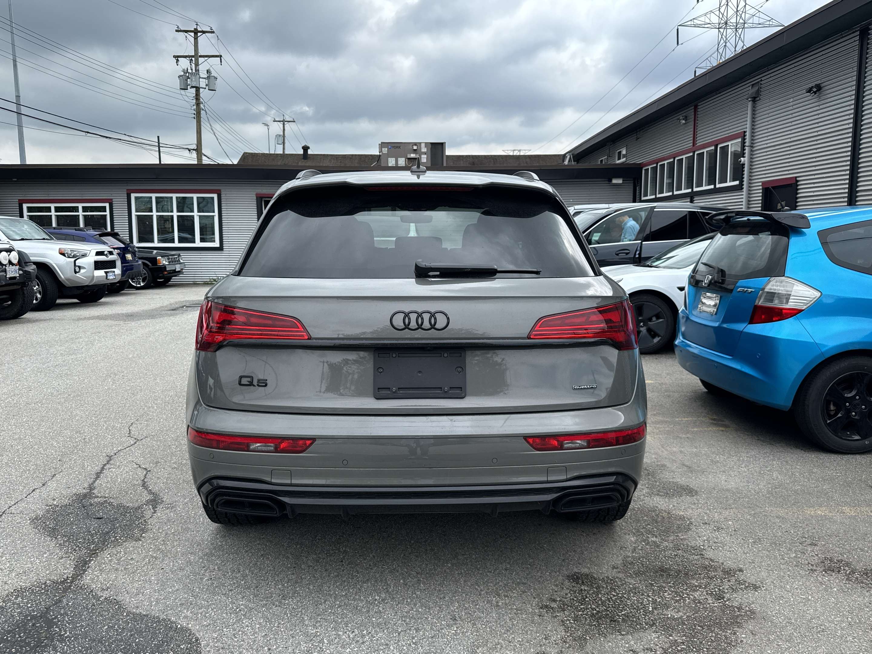 2024 Audi Q5 Progressiv 45 TFSI S-Line quattro thumb 11