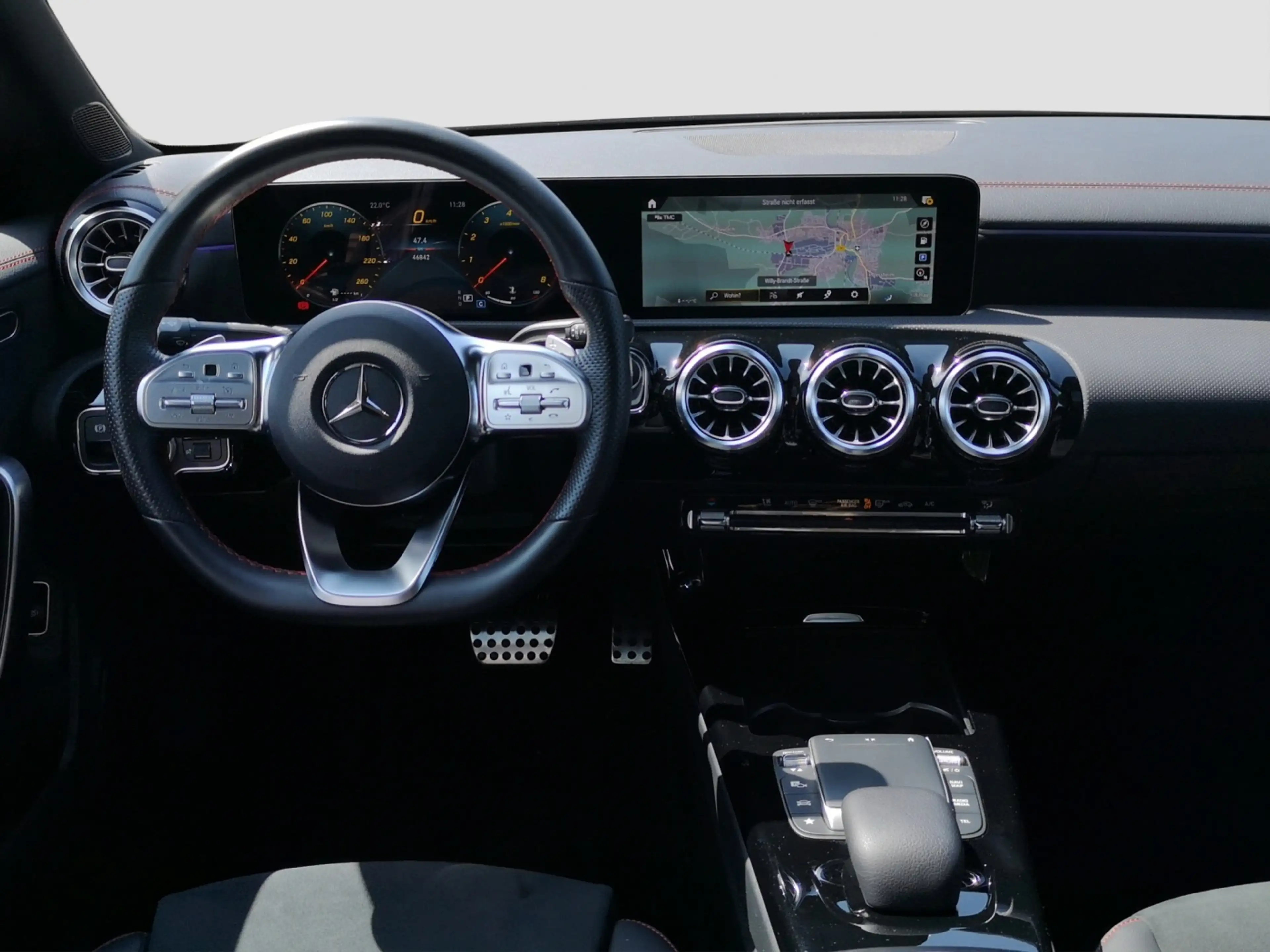 Mercedes-Benz CLA 250 *AMG*Multibeam*Kamera*Pano*Night*Sitzhzg — photo 9