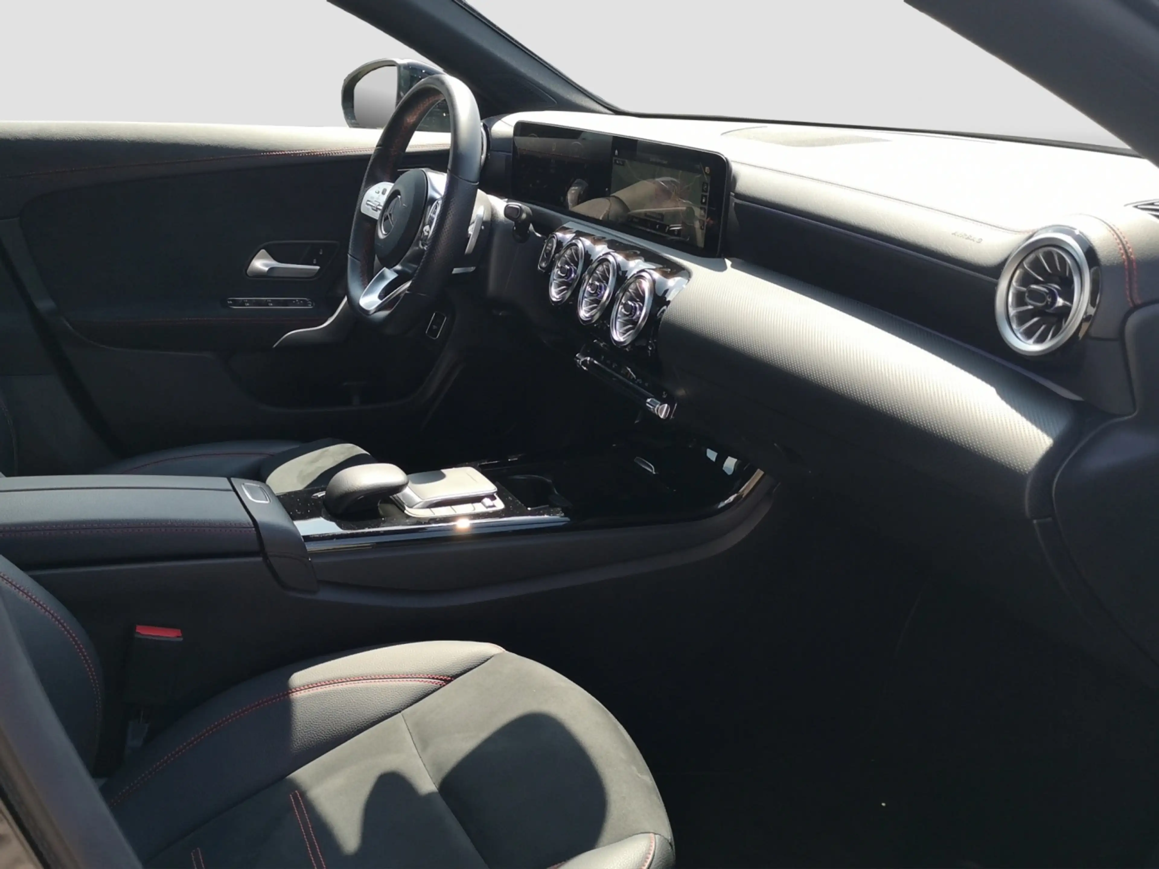 Mercedes-Benz CLA 250 *AMG*Multibeam*Kamera*Pano*Night*Sitzhzg — photo 15