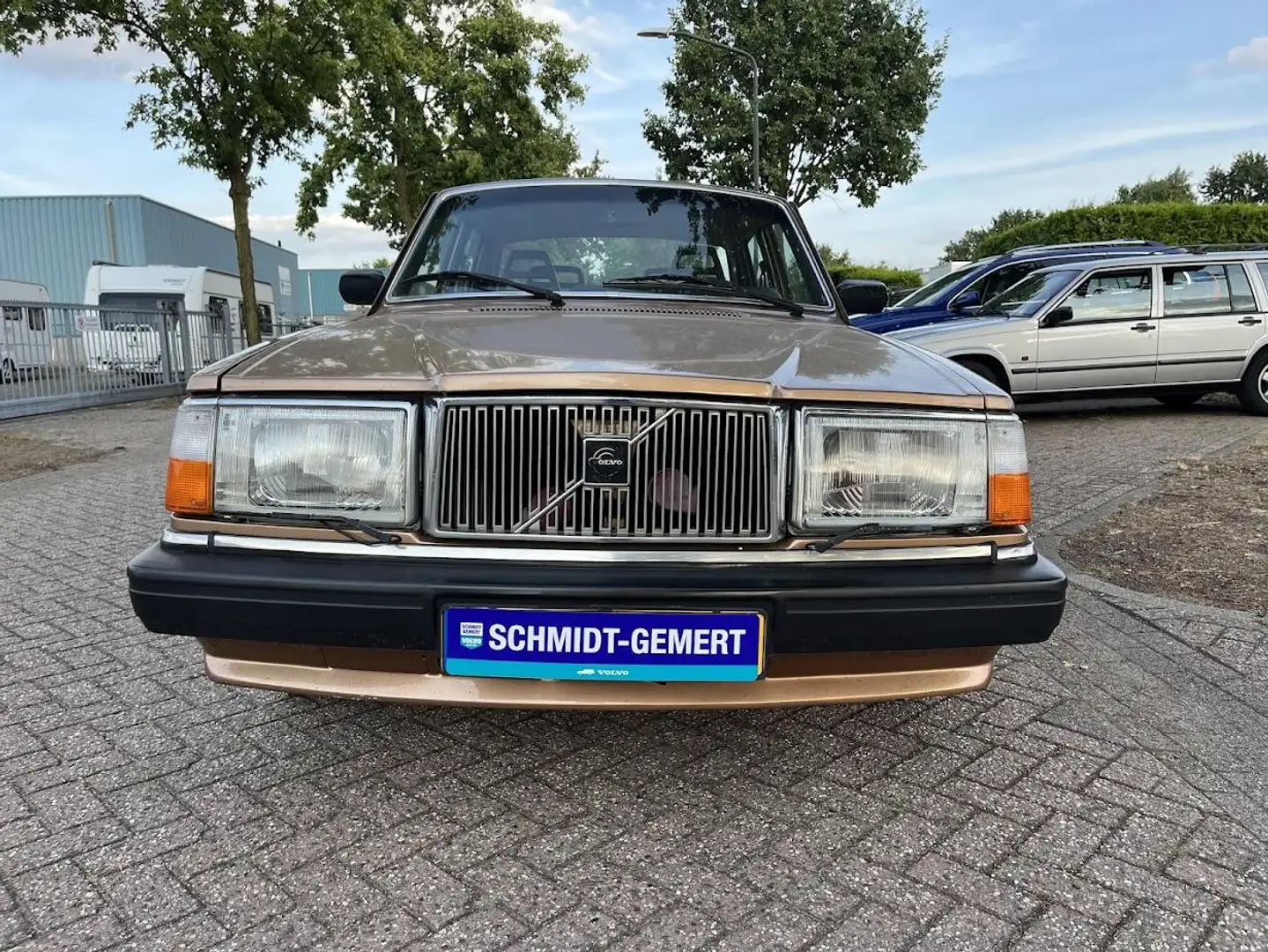 Volvo 264 GL Aut. belastingvrij gereviseerde motor Braun - 2