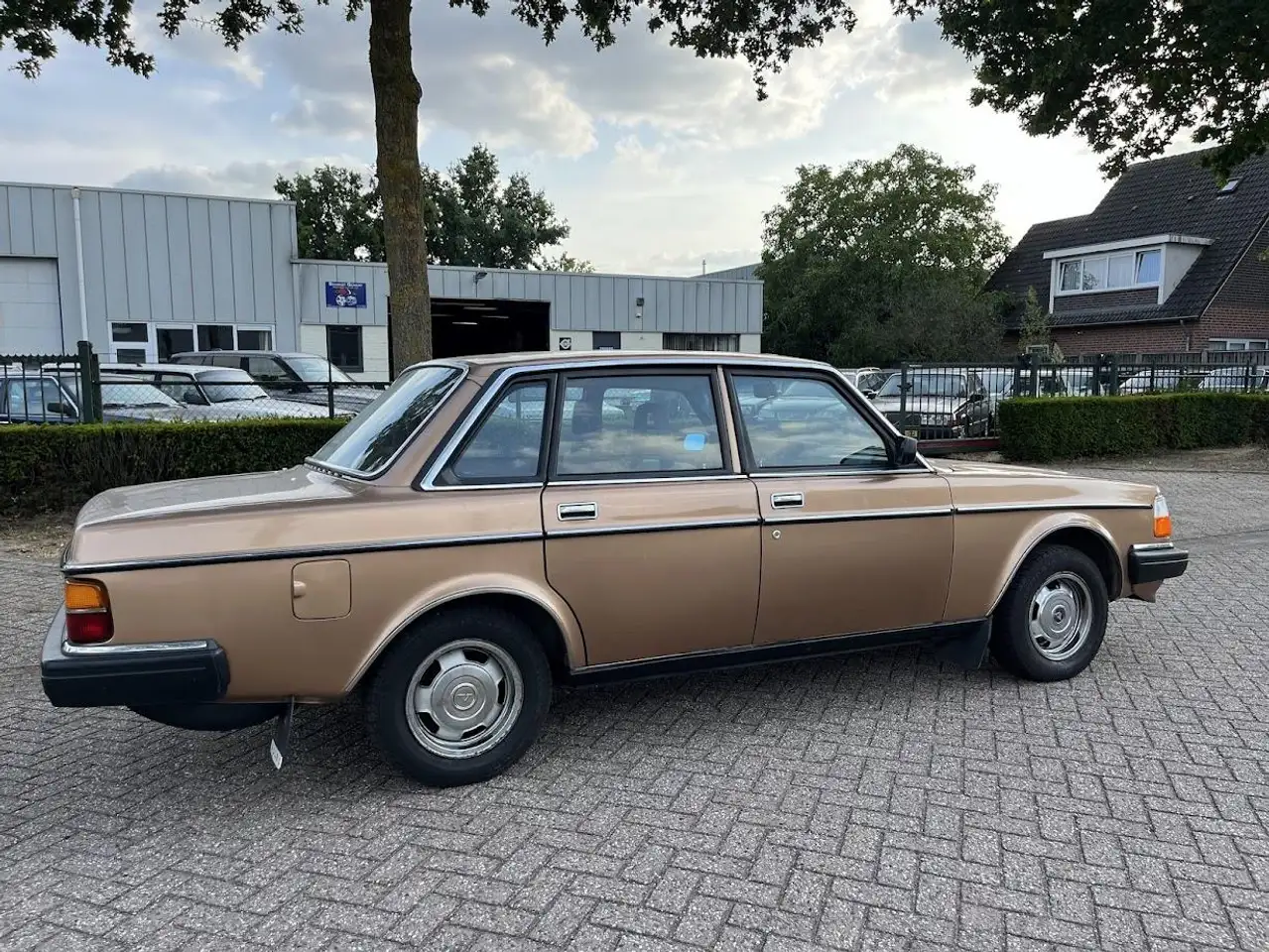 Volvo 264 GL Aut. belastingvrij gereviseerde motor, foto 8