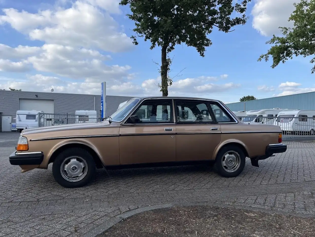 Volvo 264 GL Aut. belastingvrij gereviseerde motor, foto 6