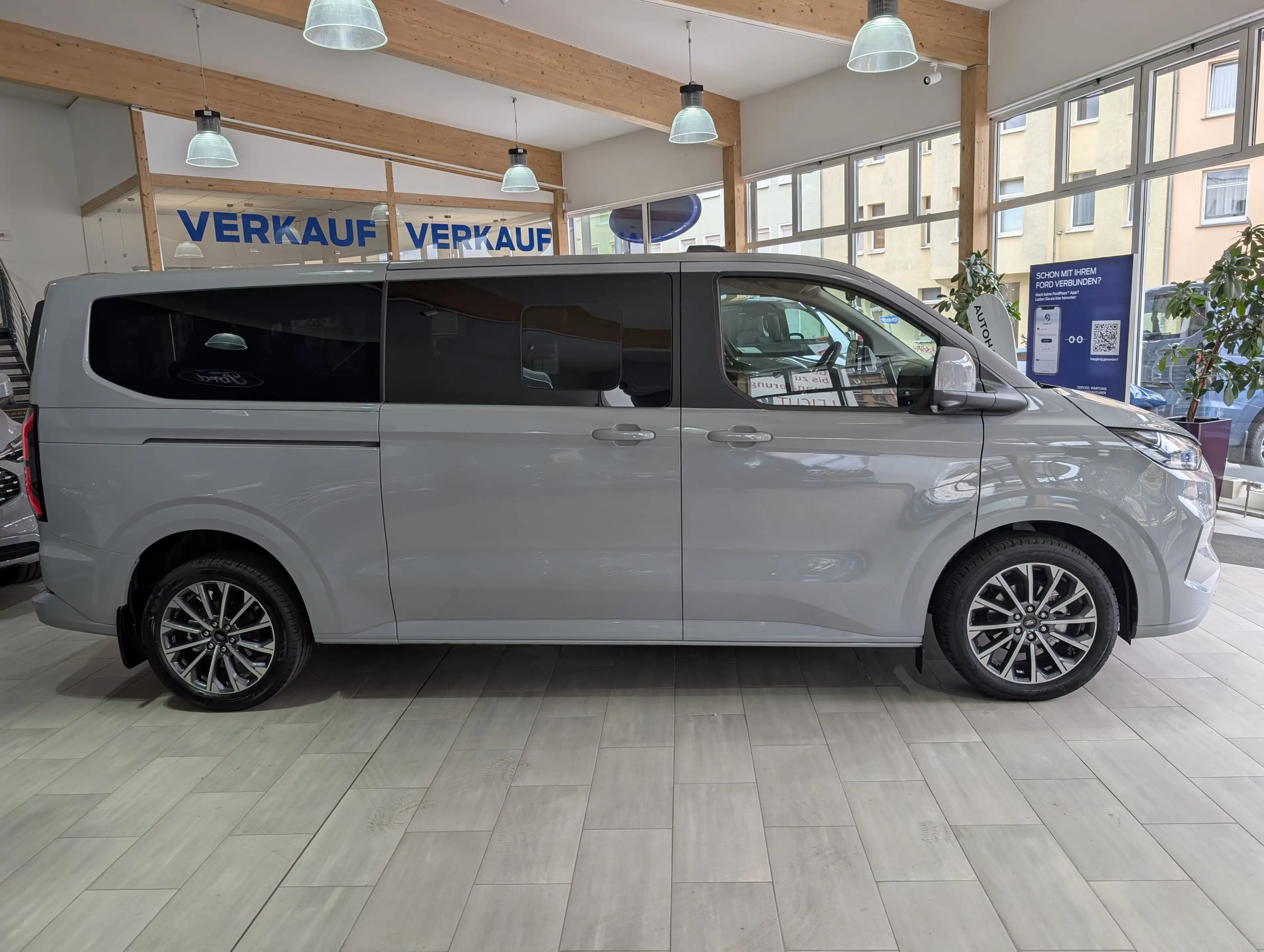 Ford Tourneo Custom Titanium X AWD elek. AHK / Matrix-LED / Standheizu — photo 4