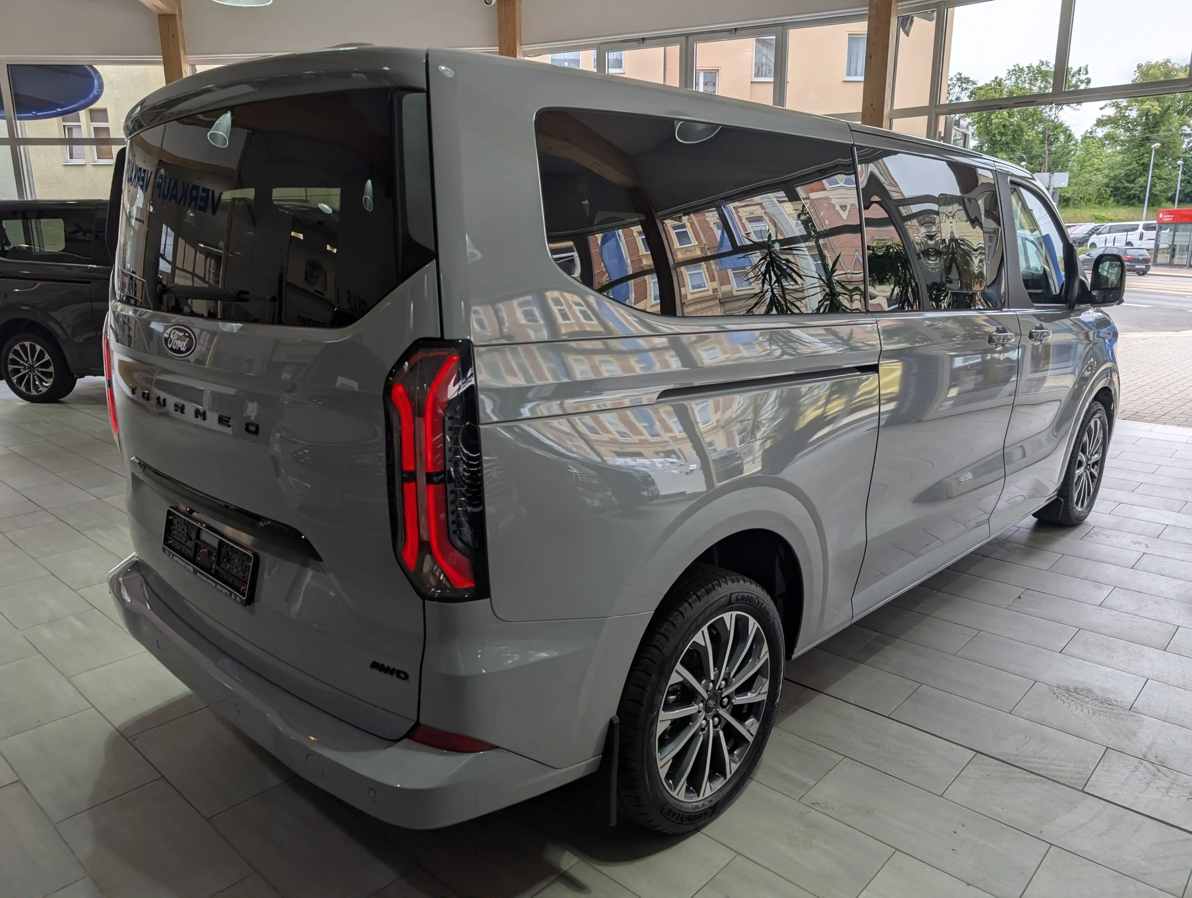 Ford Tourneo Custom Titanium X AWD elek. AHK / Matrix-LED / Standheizu — photo 5