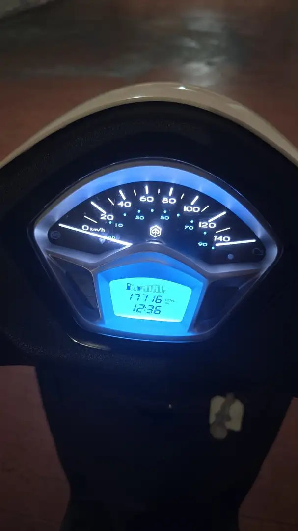 Piaggio Liberty 125 Piaggio Liberty 125 S Білий - 2