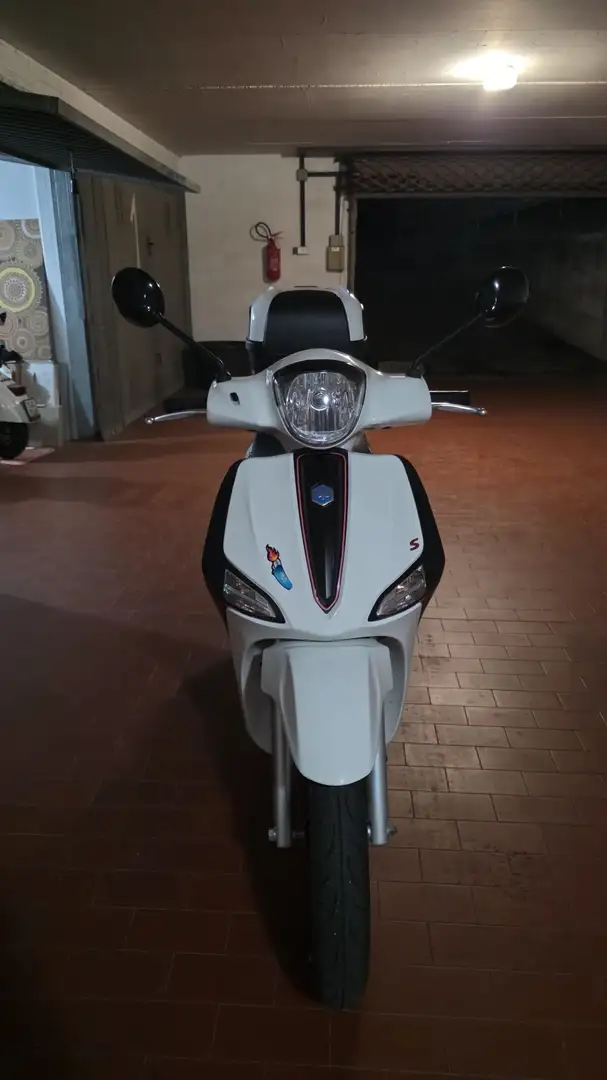 Piaggio Liberty 125 Piaggio Liberty 125 S Білий - 1