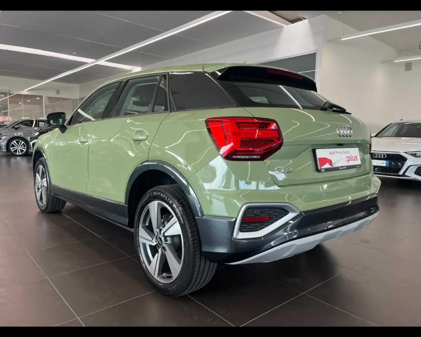 Audi Q2 35 TFSI S tronic Admired Advanced Verde - 2