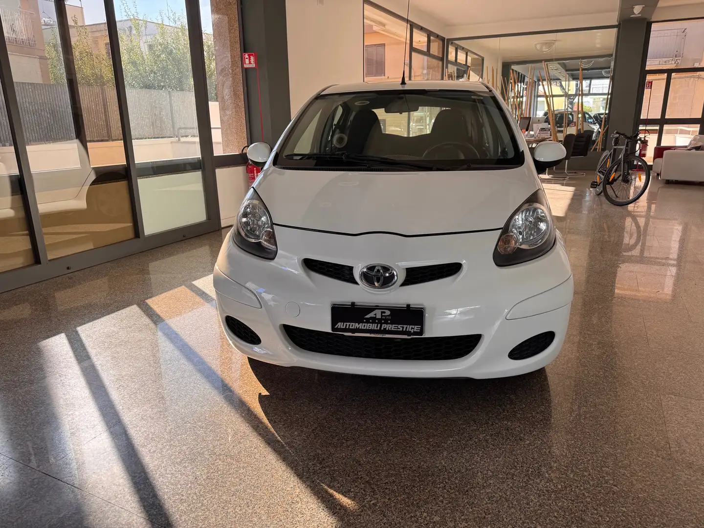 Toyota Aygo Aygo I 2005 5p 1.0 Sol Connect Bianco - 1