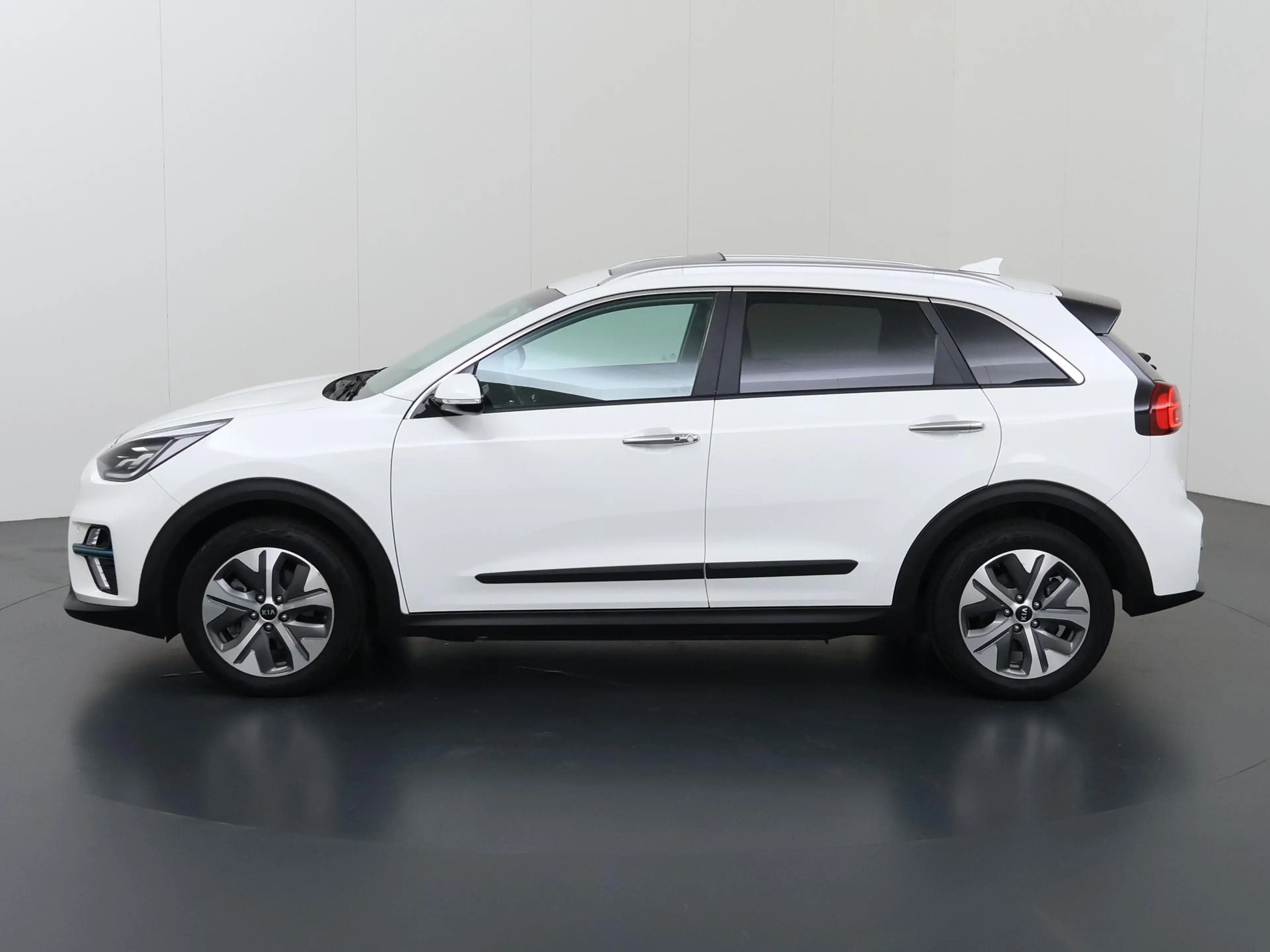 Kia e-Niro ExecutiveLine 64 kWh | Schuif/kantel dak | Stoel/S — photo 5