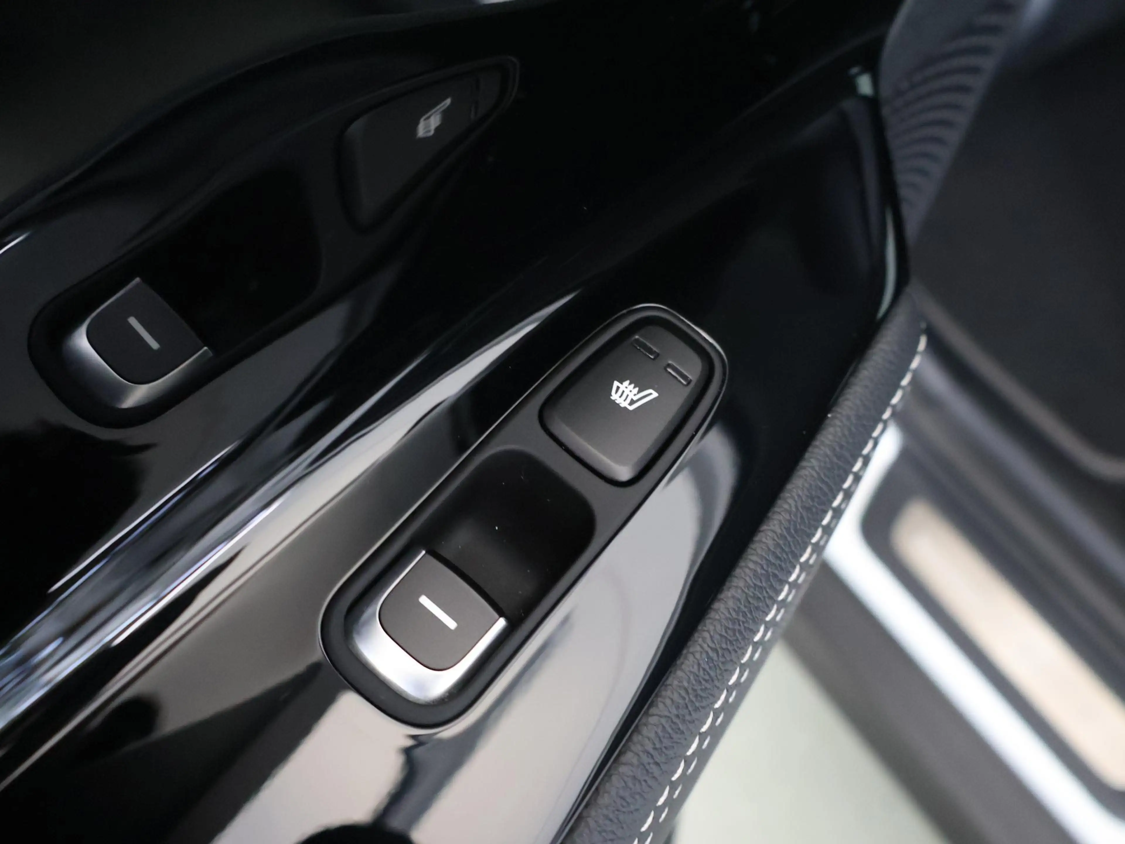 Kia e-Niro ExecutiveLine 64 kWh | Schuif/kantel dak | Stoel/S — photo 12