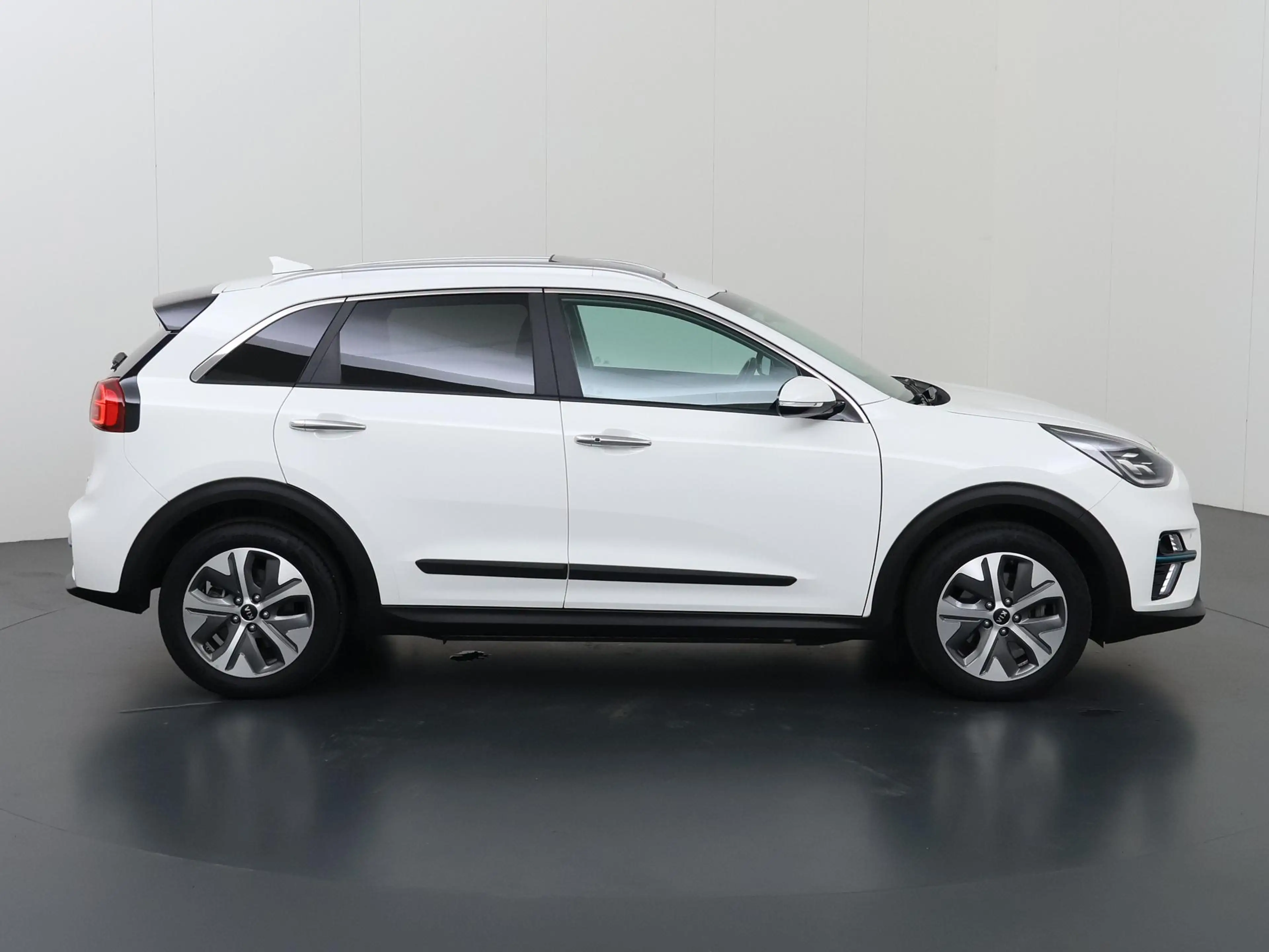 Kia e-Niro ExecutiveLine 64 kWh | Schuif/kantel dak | Stoel/S — photo 6