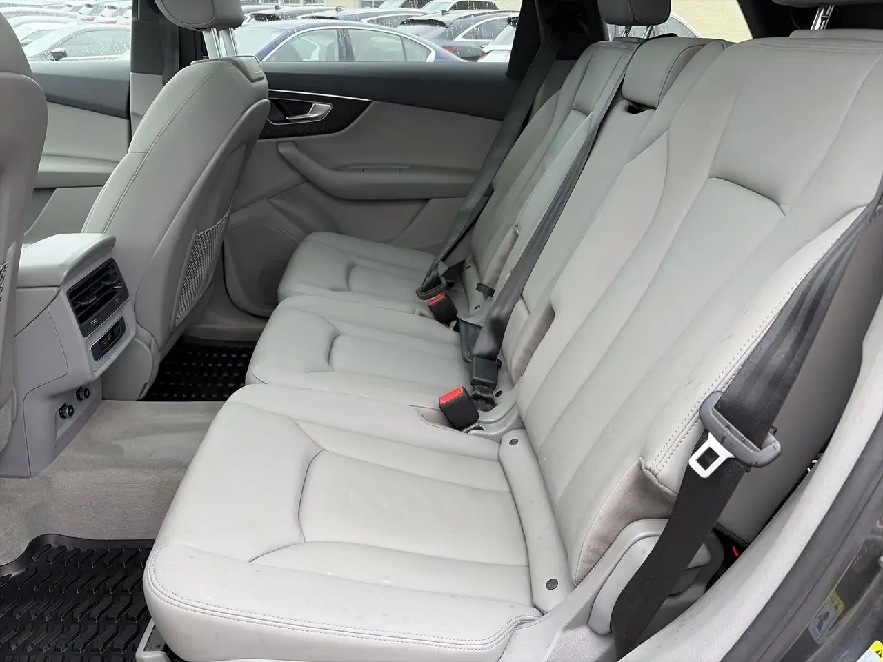 Audi Q7 снимка Audi Q7