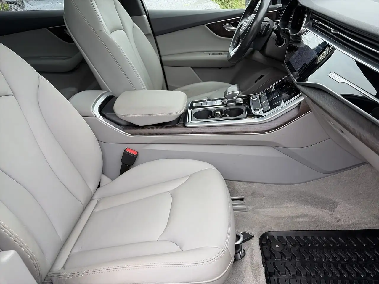 Audi Q7 снимка Audi Q7