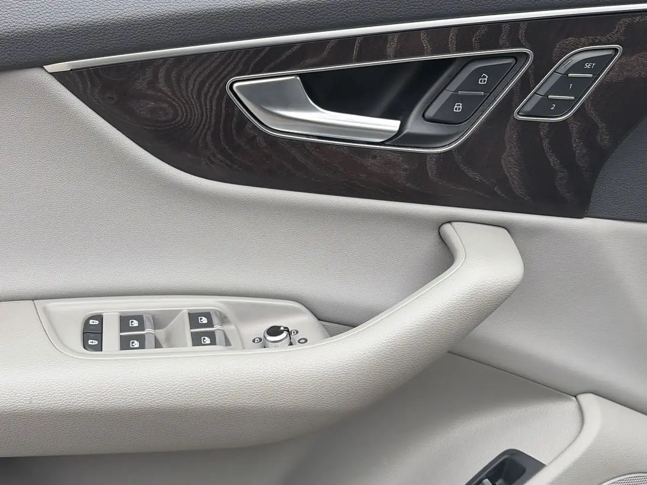 Audi Q7 снимка Audi Q7