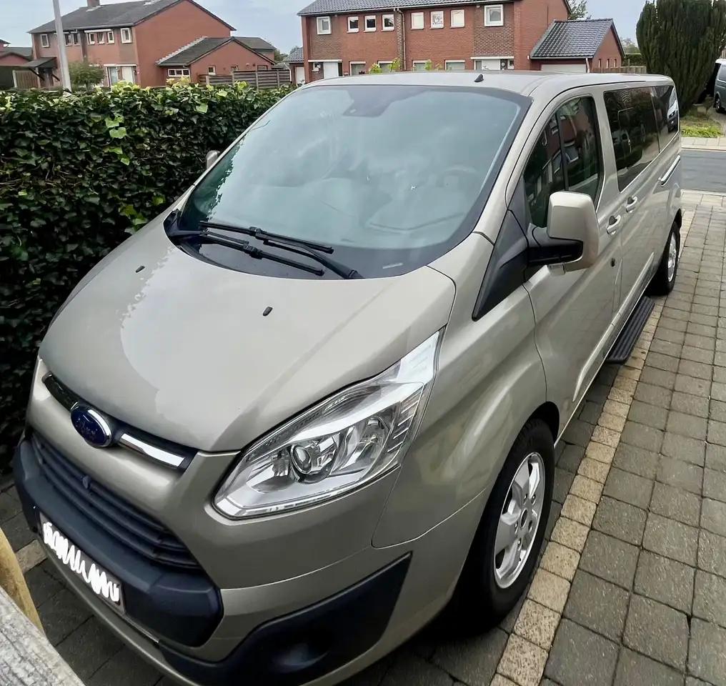 Ford Tourneo Custom