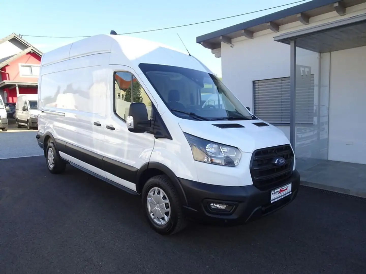 Ford Transit 2,0 TDCI Trend 350 Kastenwagen L3H3 / AHK Weiß - 1