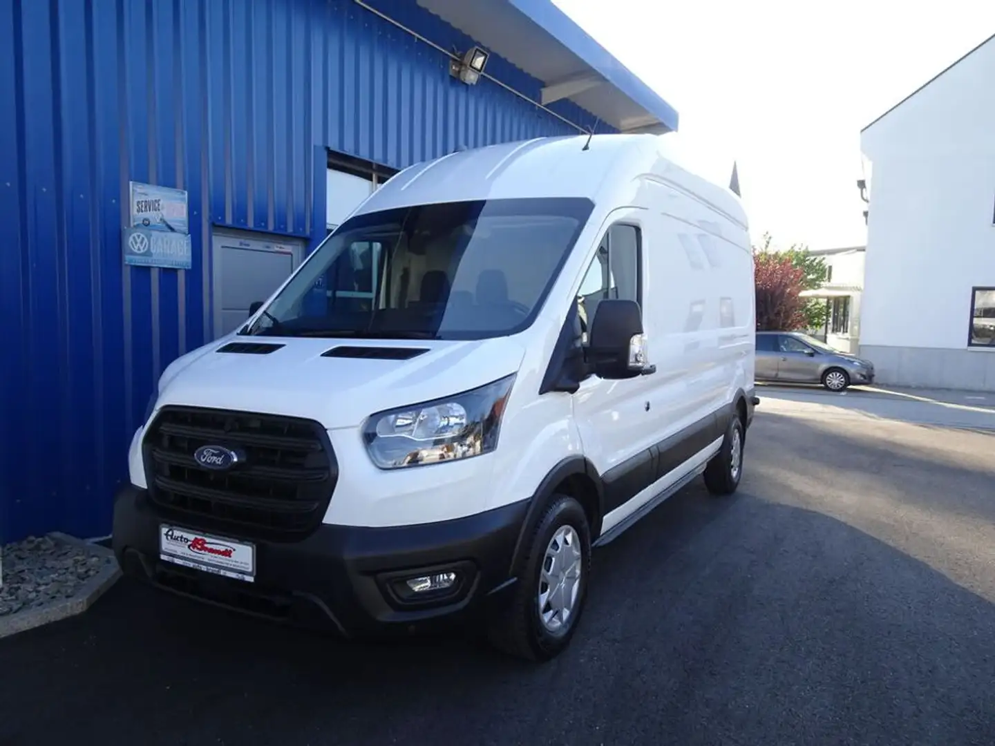 Ford Transit 2,0 TDCI Trend 350 Kastenwagen L3H3 / AHK Weiß - 2