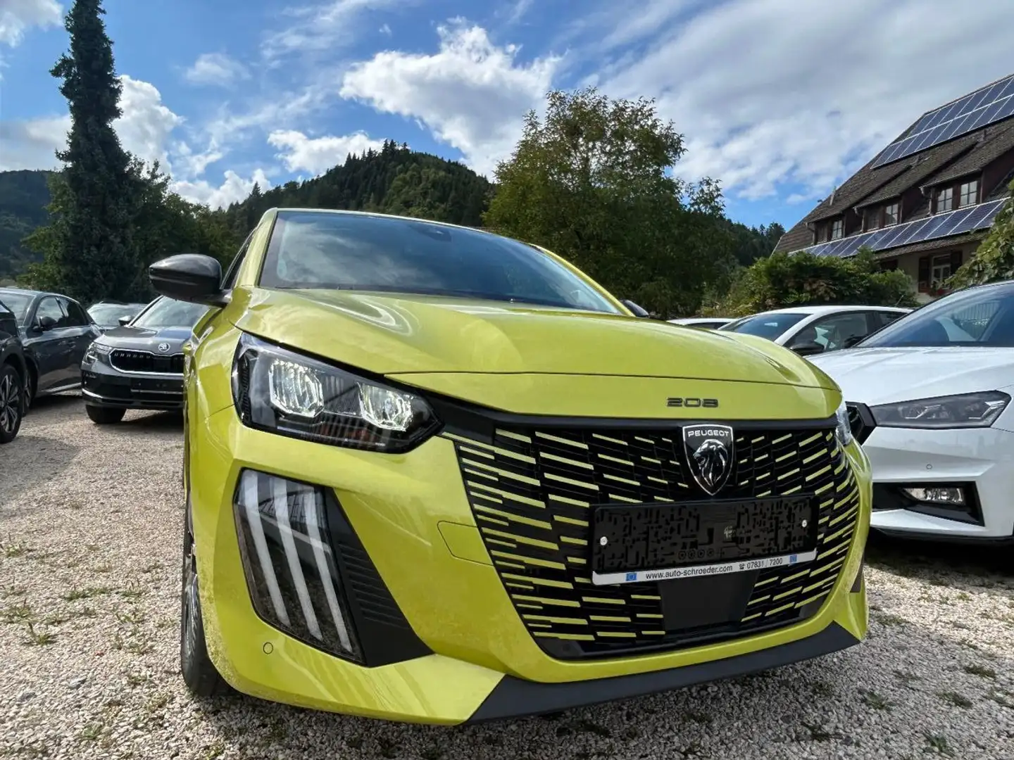 Peugeot 208 Allure PDC,LED,Alu,SHZ,App,Klimaaut. Jaune - 1