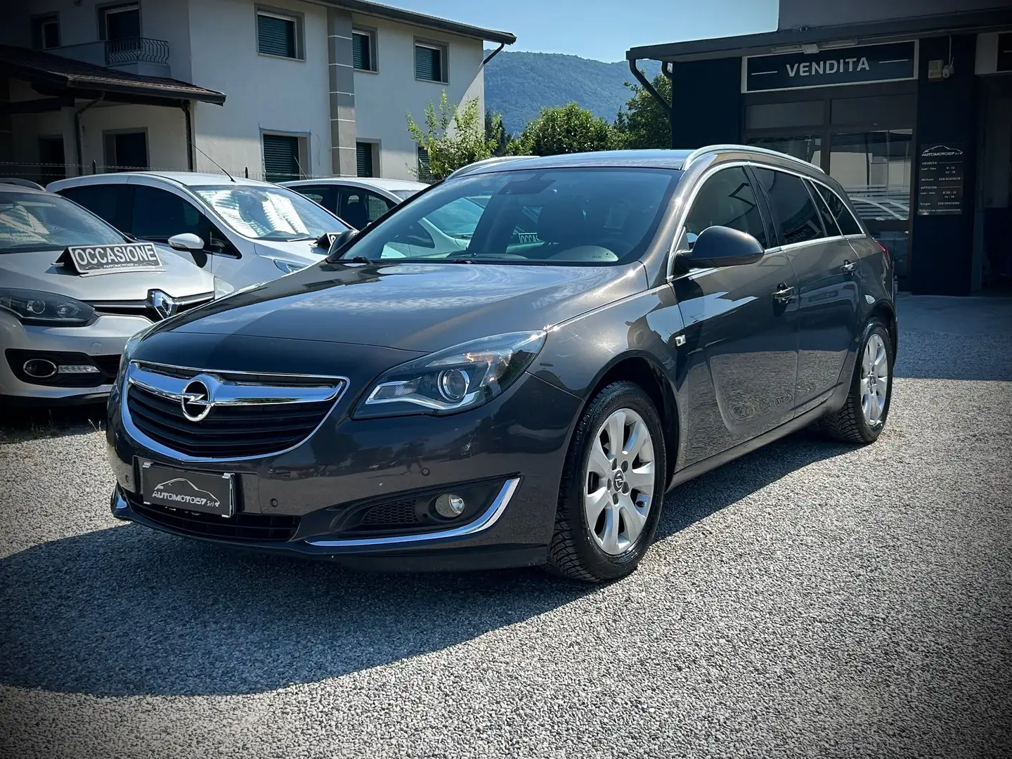 Opel Insignia Insignia 2.0cdti SW-AUTOMATICA-UNIPROPRIETARIO Šedá - 1