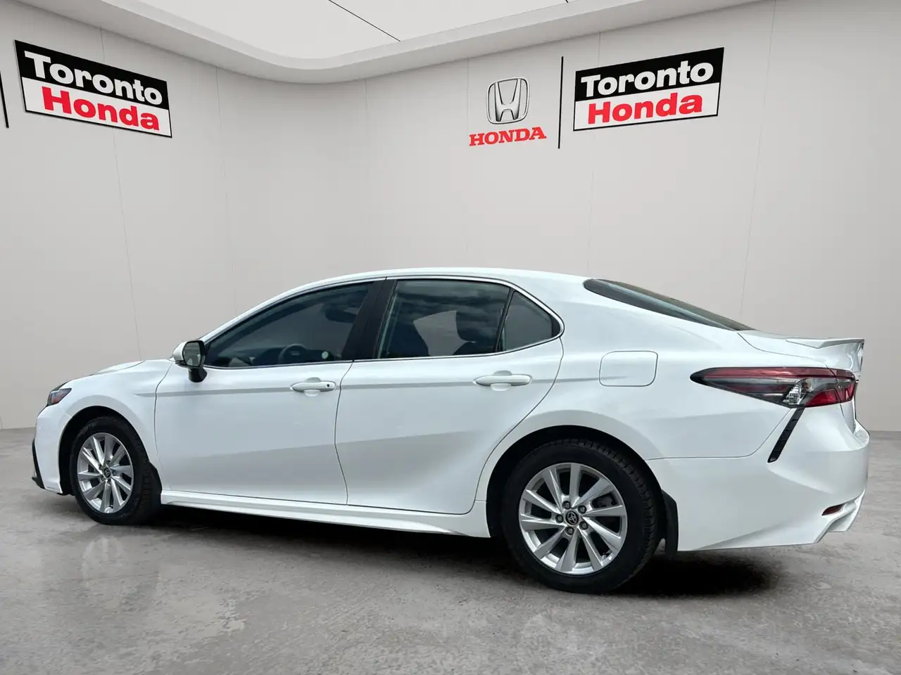 Toyota Camry photo Toyota Camry