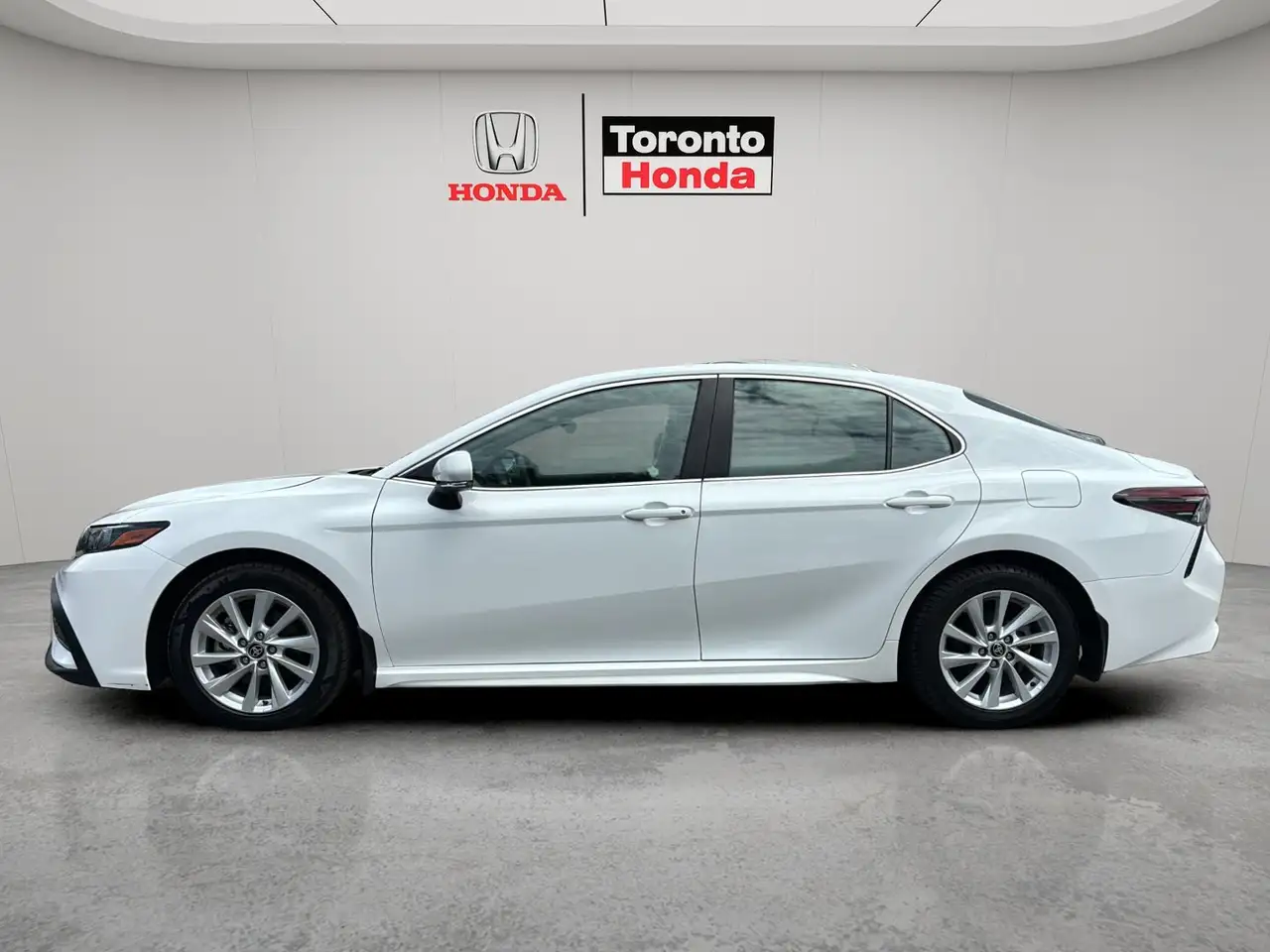 Toyota Camry photo Toyota Camry