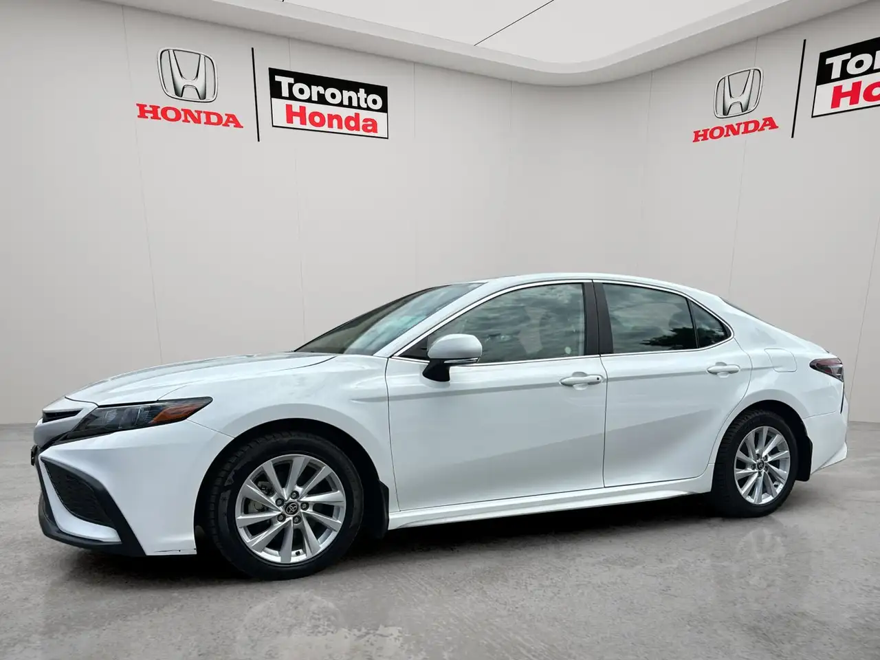 Toyota Camry photo Toyota Camry