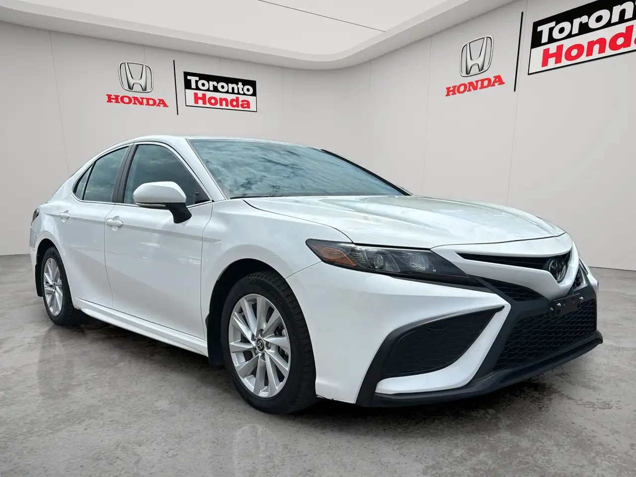 Toyota Camry photo Toyota Camry