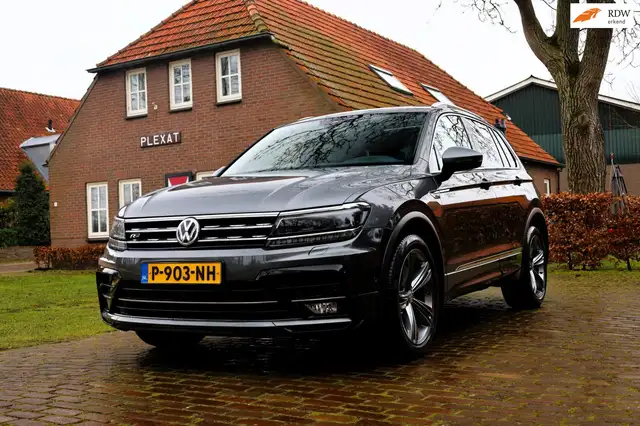 Volkswagen Tiguan 2.0 TDI 4Motion Highline Aut. | 3x R-line | Panora