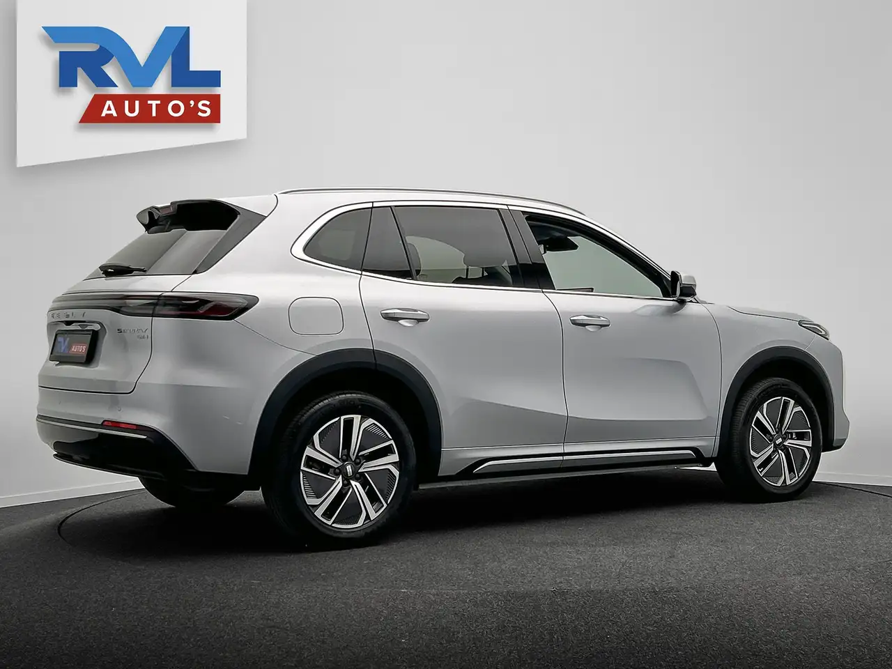 Geely Starray EM-i 2026 — фото 12