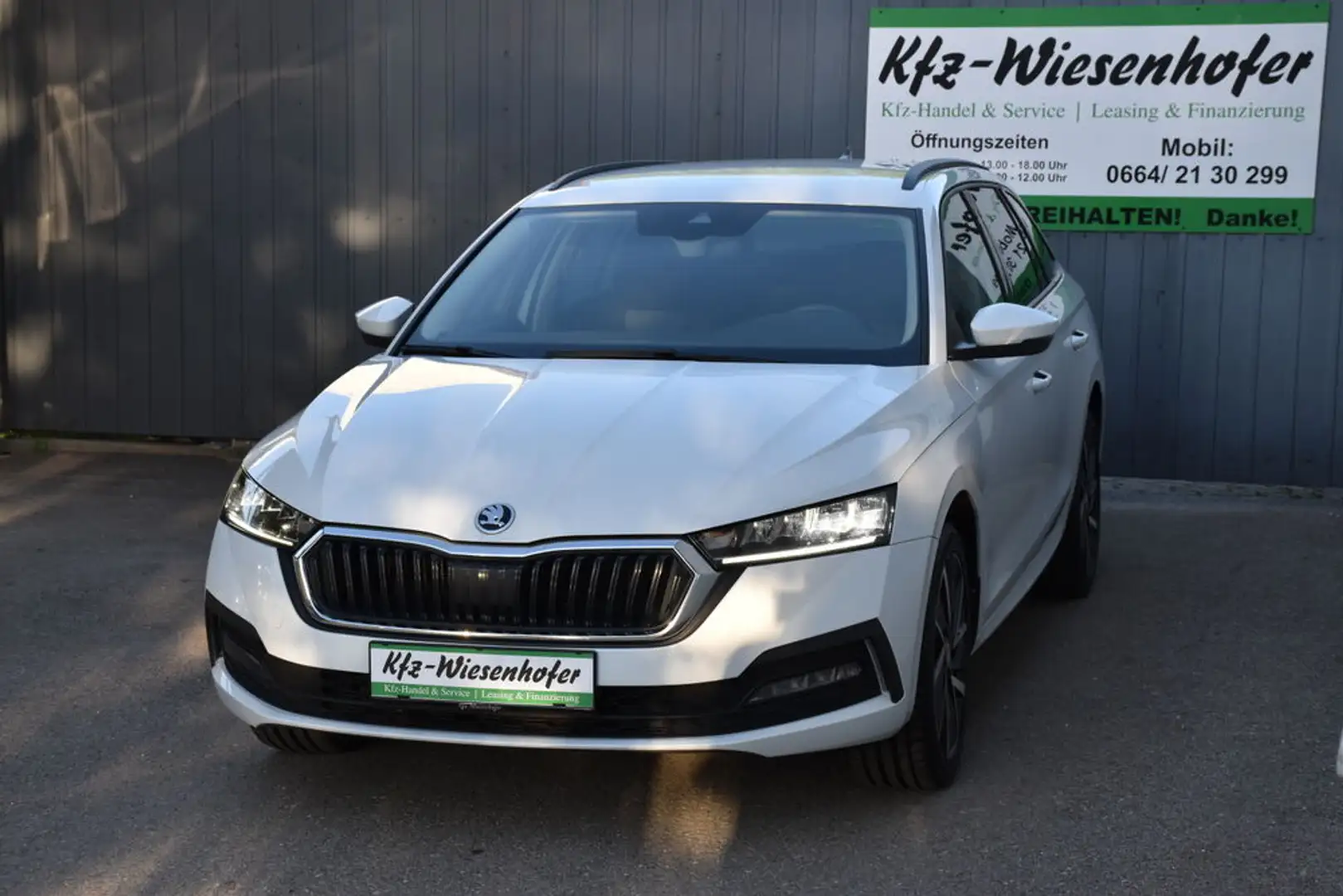 Skoda Octavia Business 2.0 TDI / LED / Anhängerkupplung Wit - 2