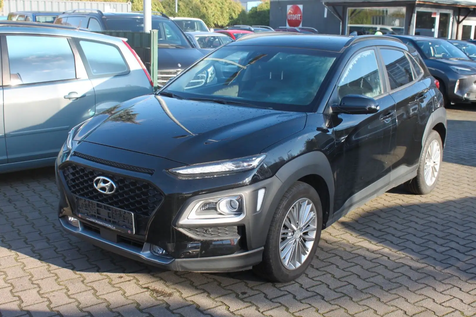 Hyundai KONA Style 4WD Schwarz - 1