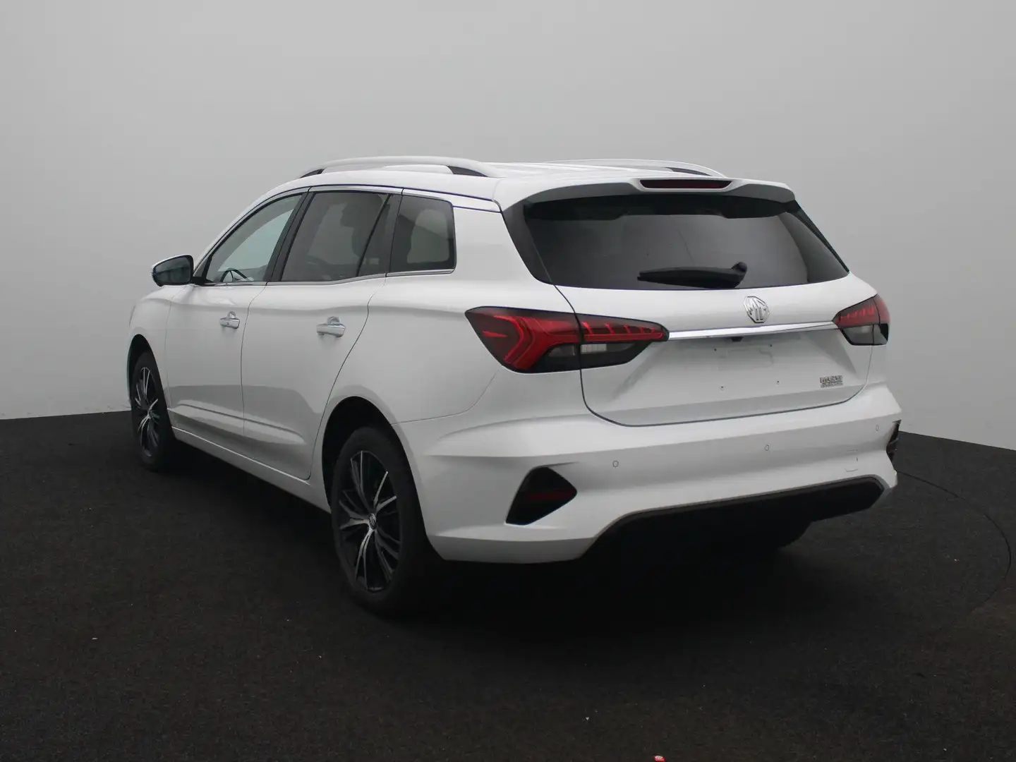 MG MG5 Standard Range Luxury 50 kWh Airconditioning | 360 Blanc - 2