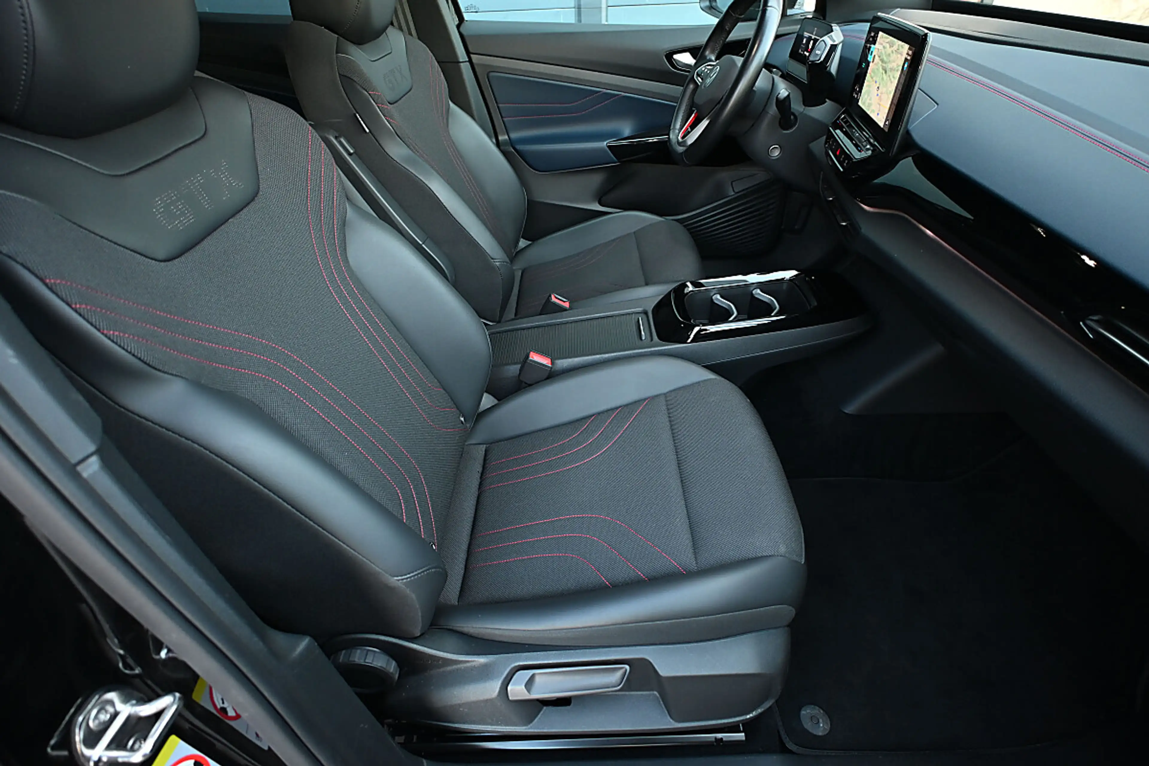 Volkswagen ID.4 ID. 4 GTX / 77kWh 21" ACC, iQMatrixLED, Navi, W... — photo 10