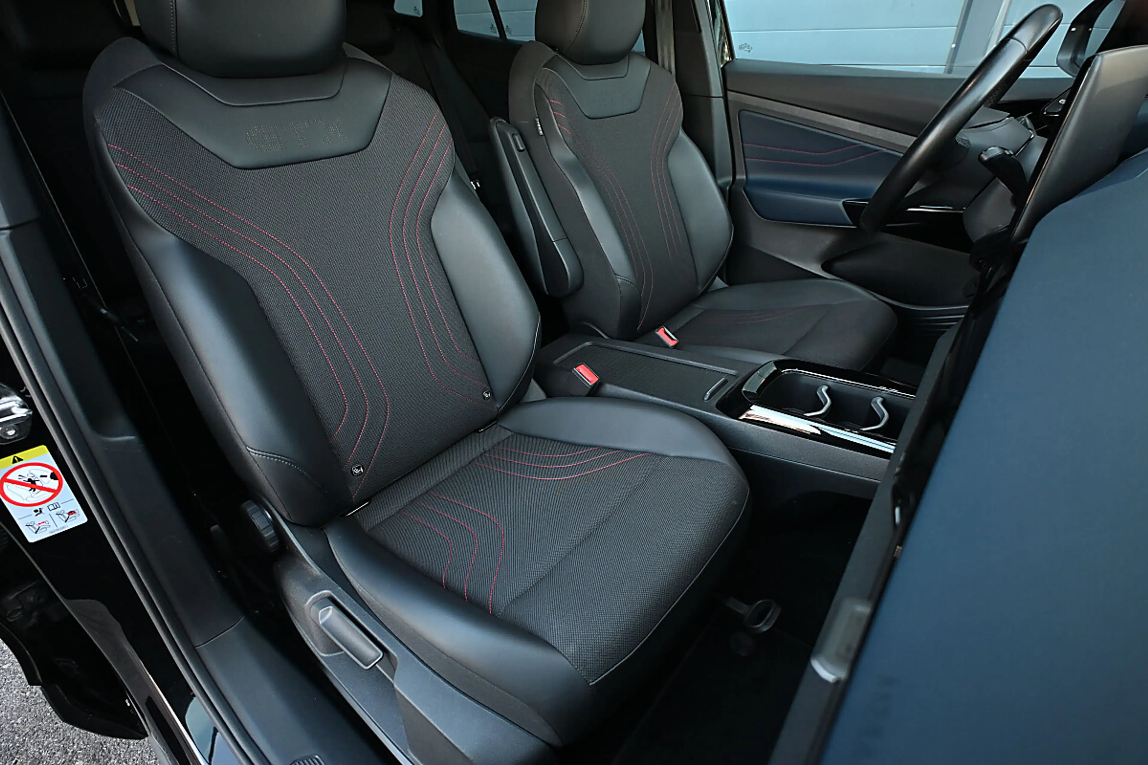 Volkswagen ID.4 ID. 4 GTX / 77kWh 21" ACC, iQMatrixLED, Navi, W... — photo 11