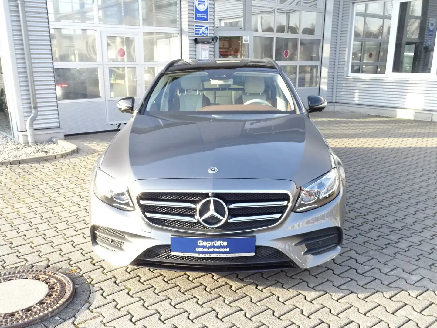 Mercedes-Benz E 400 d 4Matic T 9G-TRONIC AMG Line Pano Navi 20-Zoll Gris - 2