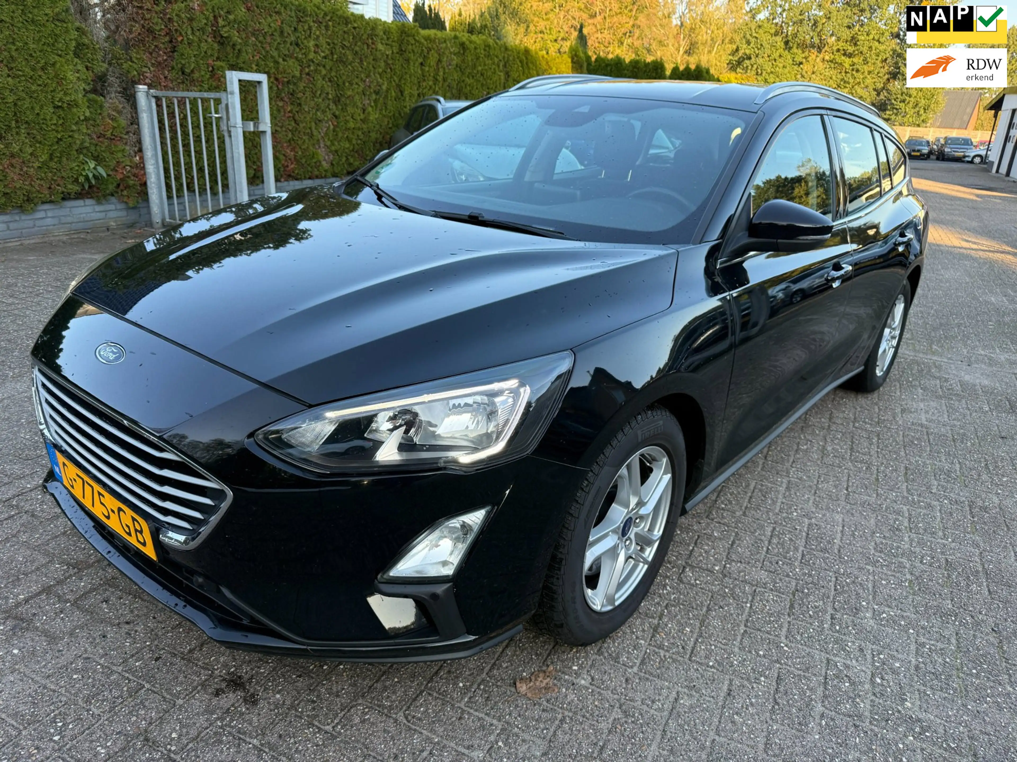 Ford Focus Wagon 1.0 T Trend Edition Business ECC NAVI APPLE