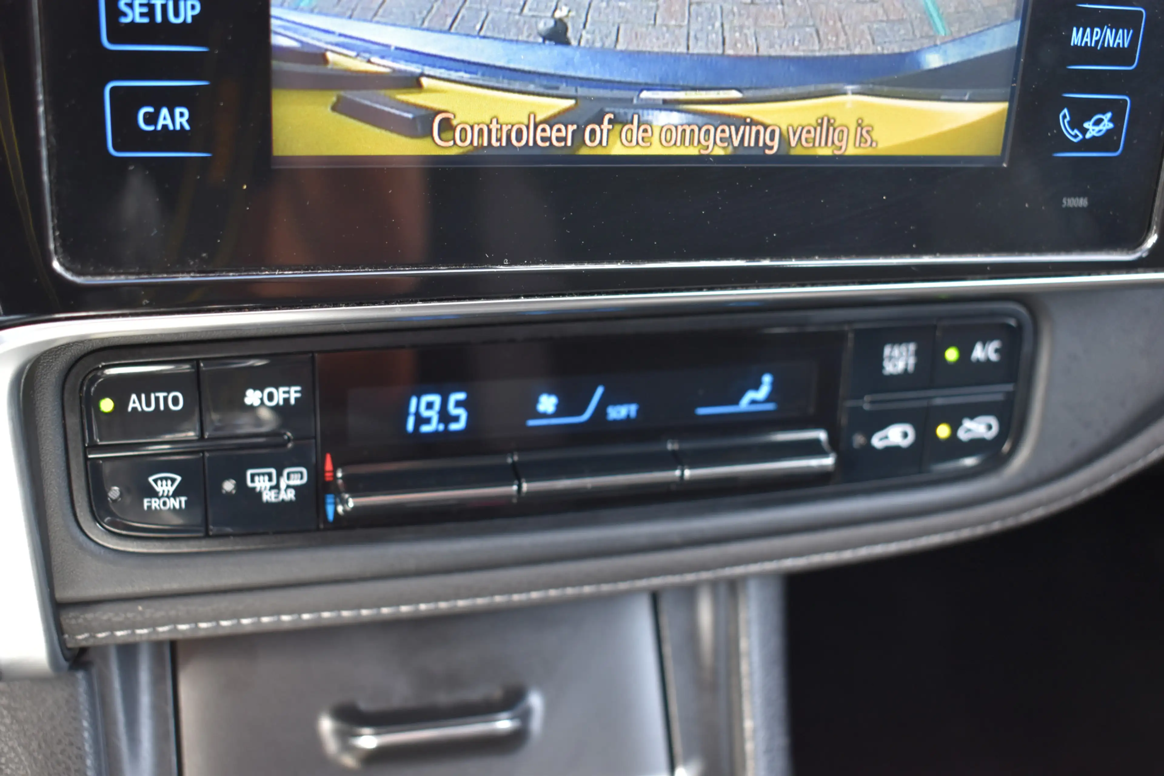 Toyota Auris Touring Sports 1.2T Aspiration Limited Navi Trekha — photo 10