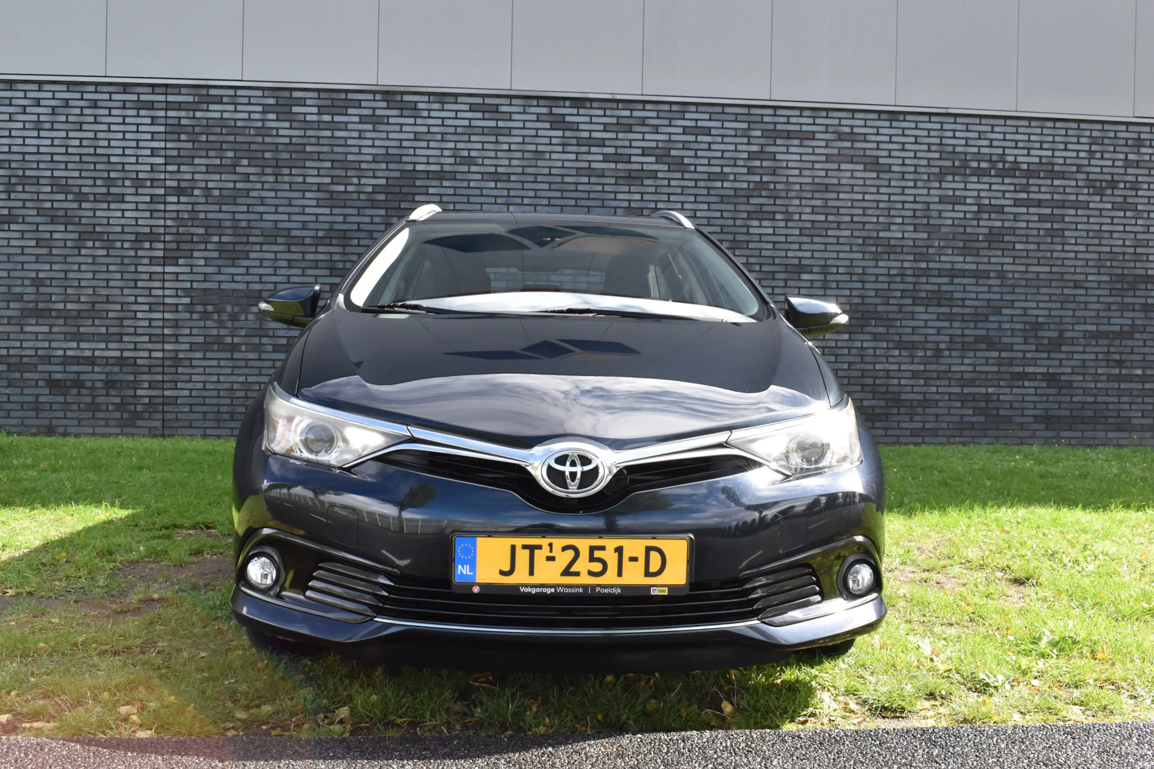 Toyota Auris Touring Sports 1.2T Aspiration Limited Navi Trekha — photo 14