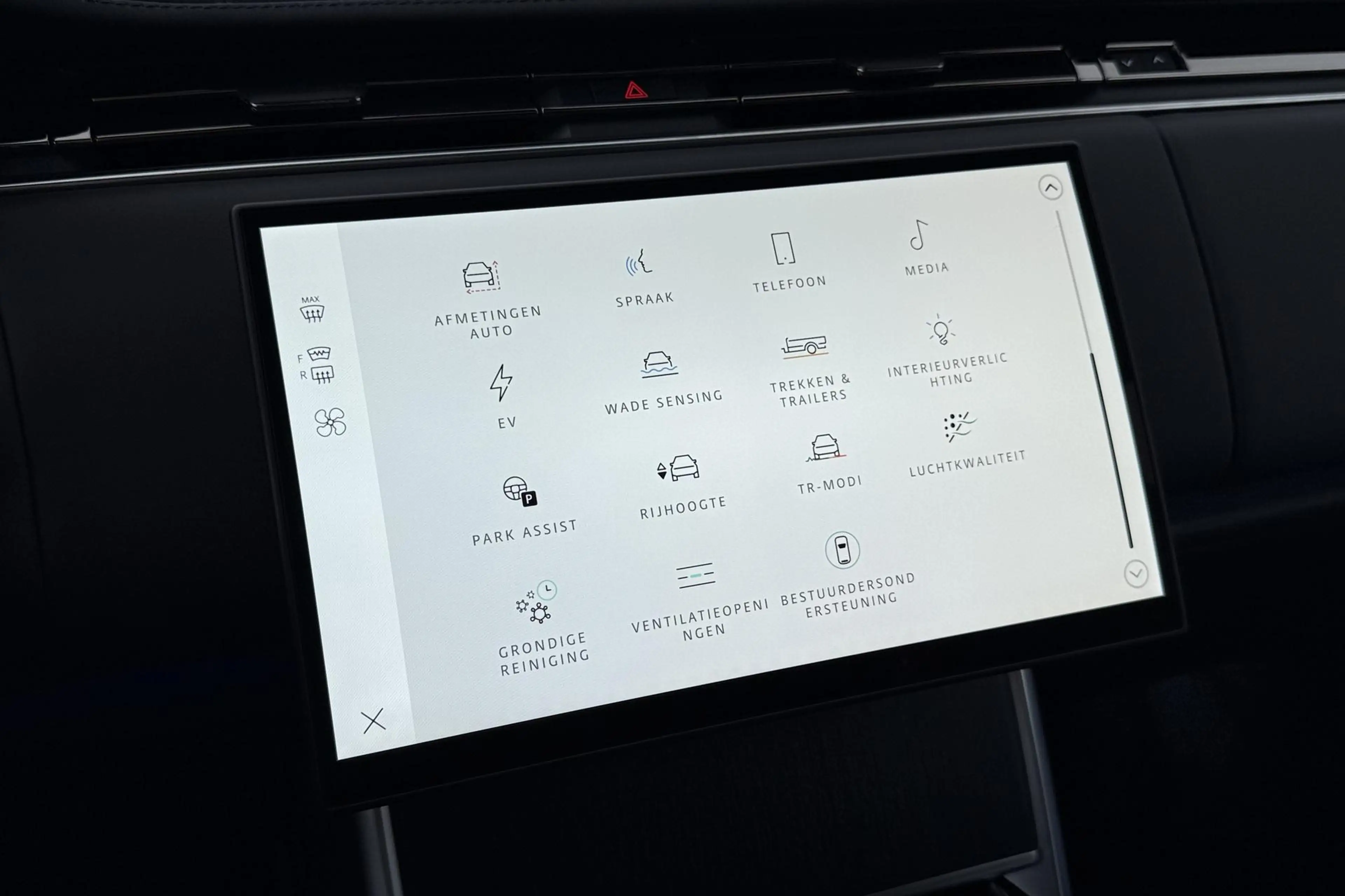 Land Rover Range Rover 3.0 P550e HSE | Meridian 3D | Shadow Exterior Pack — photo 24