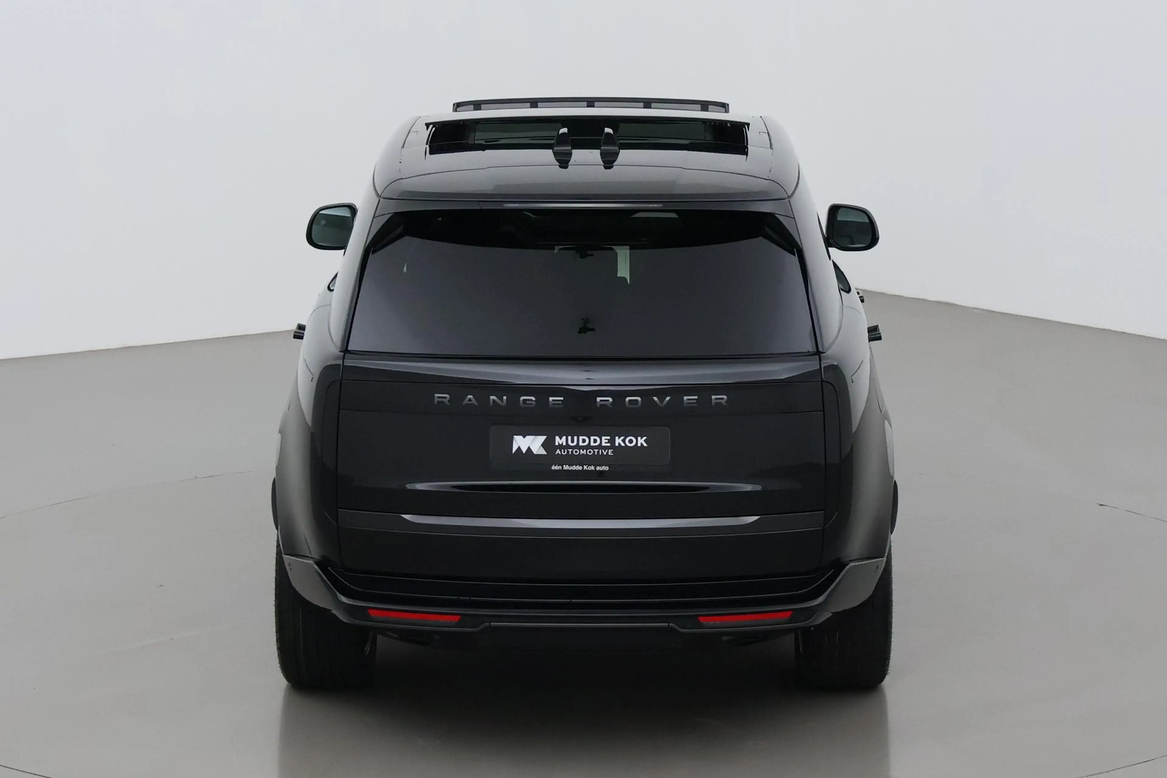 Land Rover Range Rover 3.0 P550e HSE | Meridian 3D | Shadow Exterior Pack — photo 9