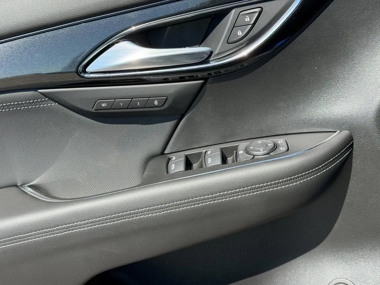 Buick Envision снимка Buick Envision