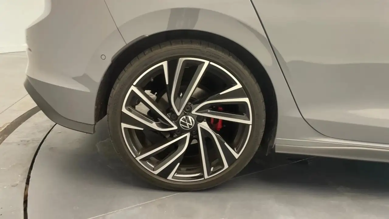 Volkswagen Golf GTD — photo 26