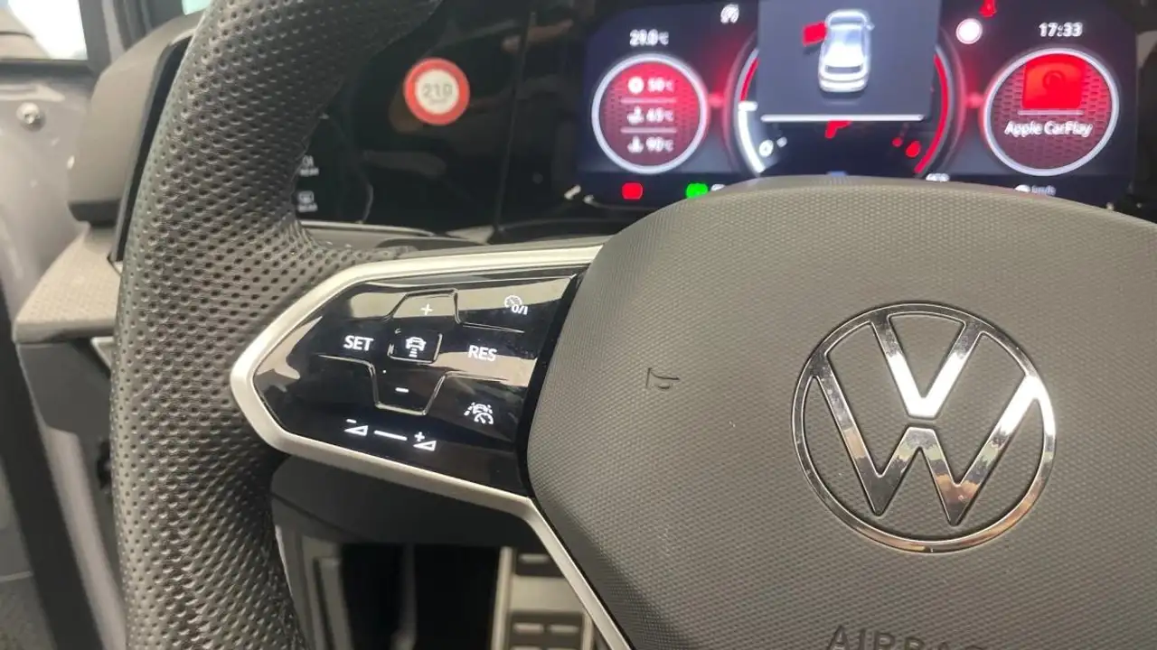 Volkswagen Golf GTD — photo 21